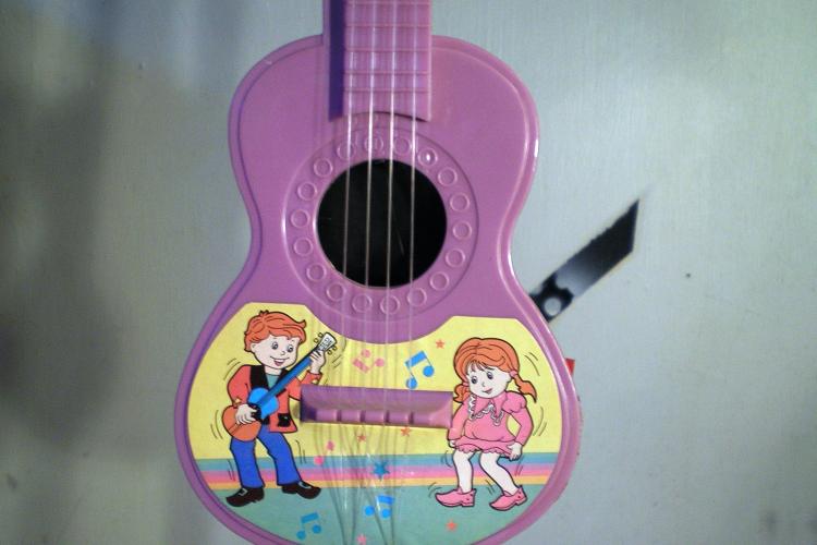 Toy Guitar 